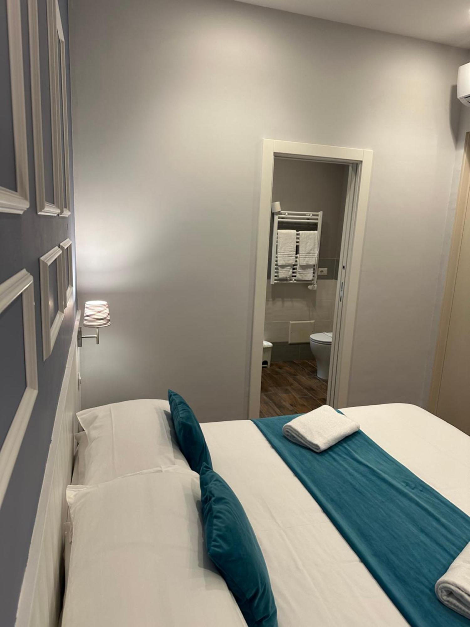 Hotiday Room Collection - Napoli Botanique Dış mekan fotoğraf